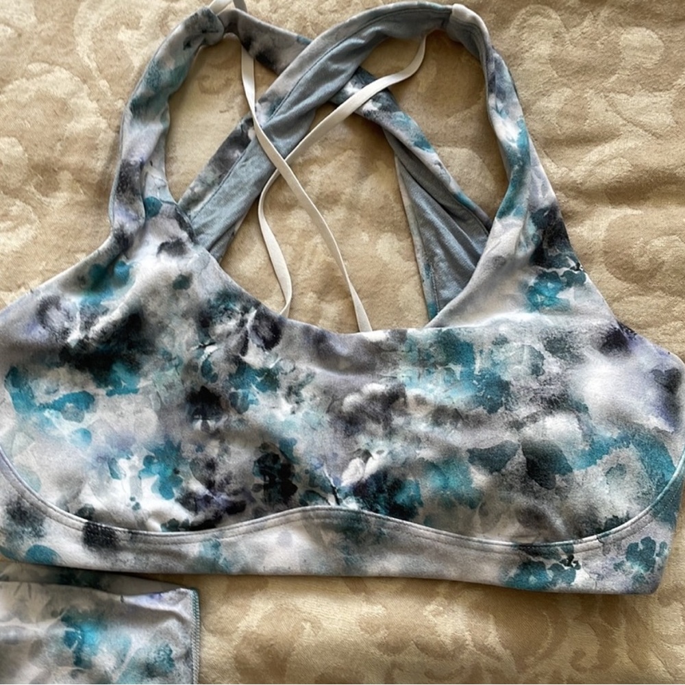 Lululemon bra